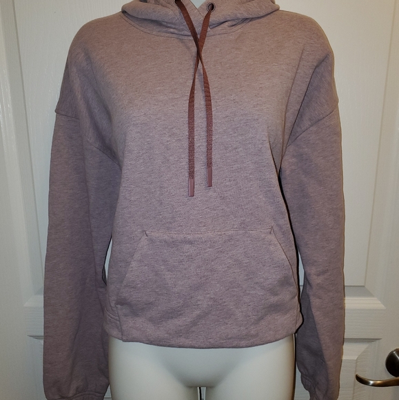 LULULEMON X BARRY'S STRONGER AS ONE CROP H… - Picture 5 of 14